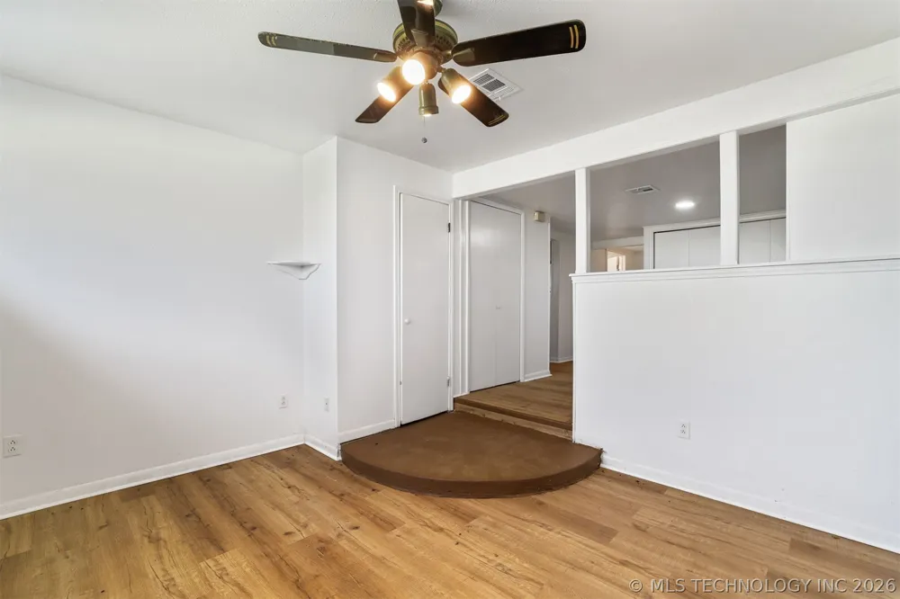 610 E McKennon Calera, OK 74730