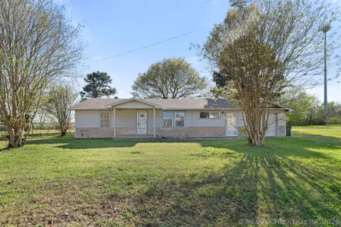 610 E McKennon
