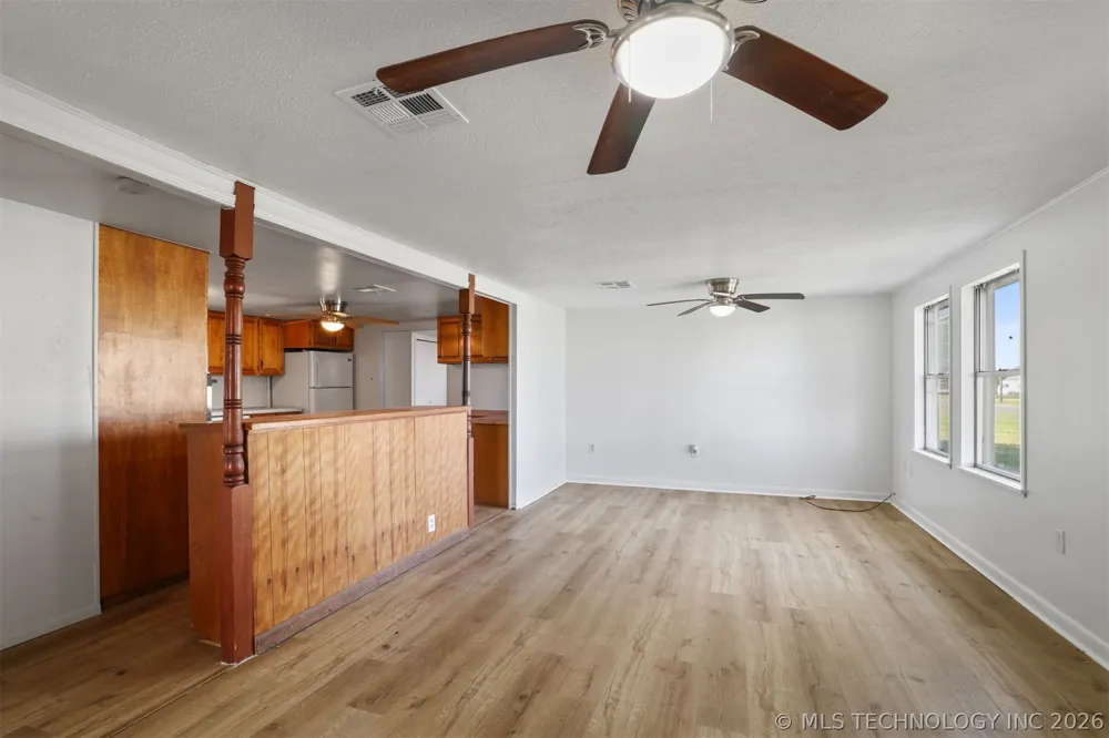 610 E McKennon Calera, OK 74730