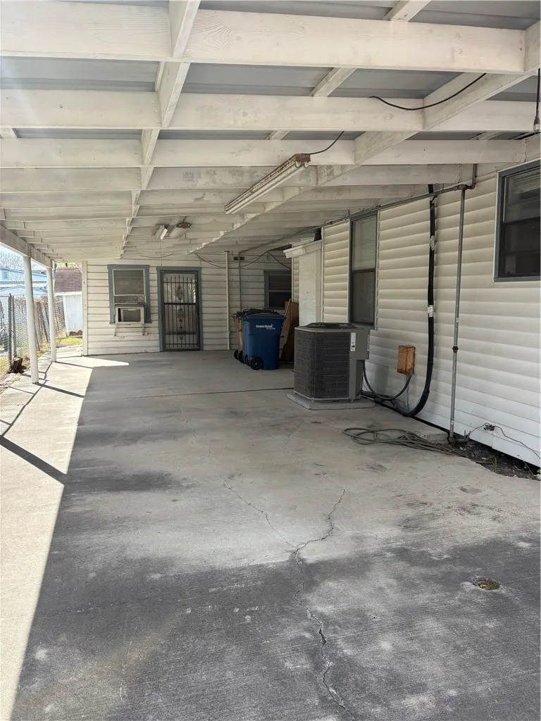 1203 14th Street Corpus Christi, TX 78404