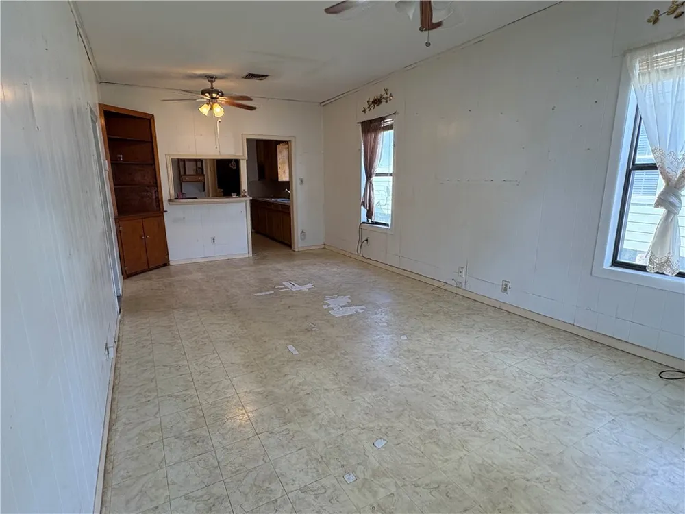 1203 14th Street Corpus Christi, TX 78404