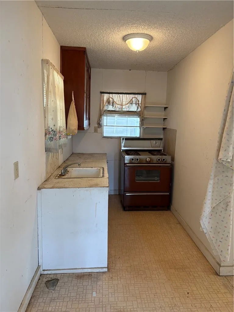 1203 14th Street Corpus Christi, TX 78404