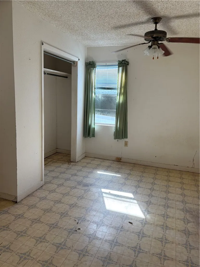 1203 14th Street Corpus Christi, TX 78404