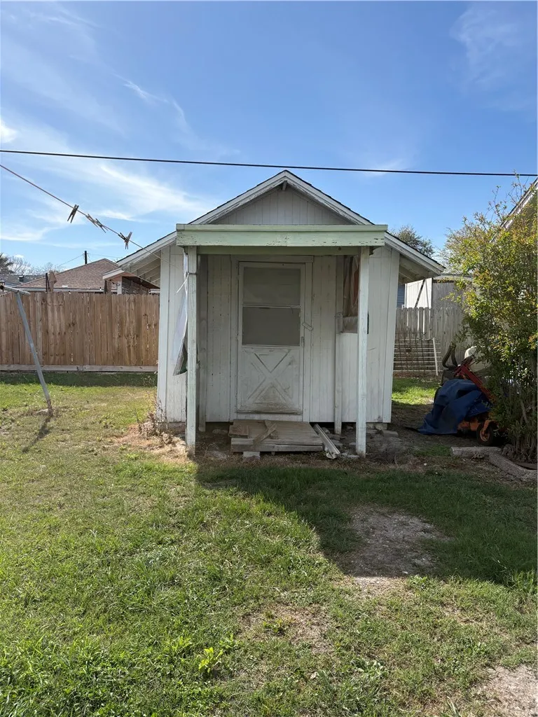 1203 14th Street Corpus Christi, TX 78404