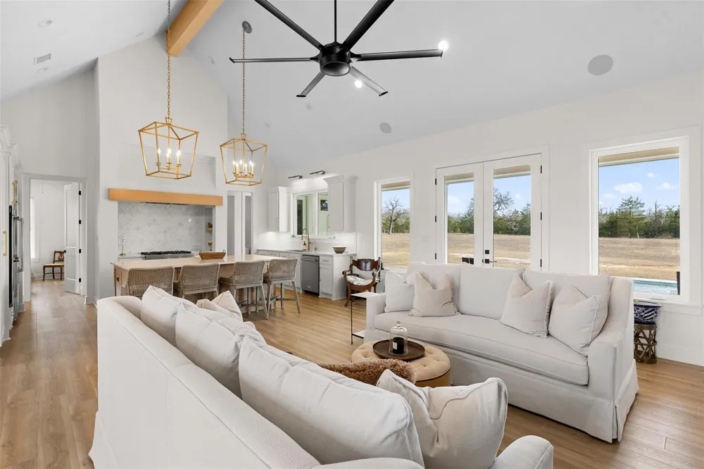 4991 Schott Road Ledbetter, TX 78946