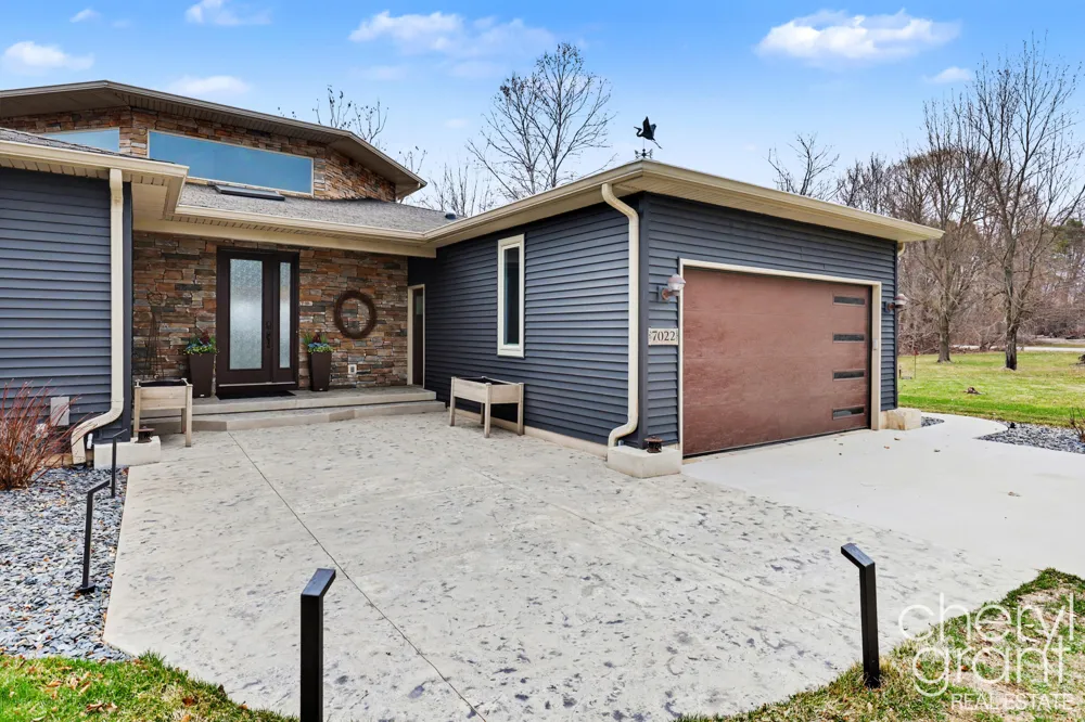 7022 Strawberry Lane Clarksville, MI 48815