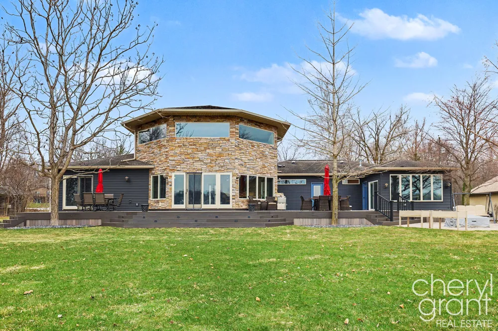 7022 Strawberry Lane Clarksville, MI 48815