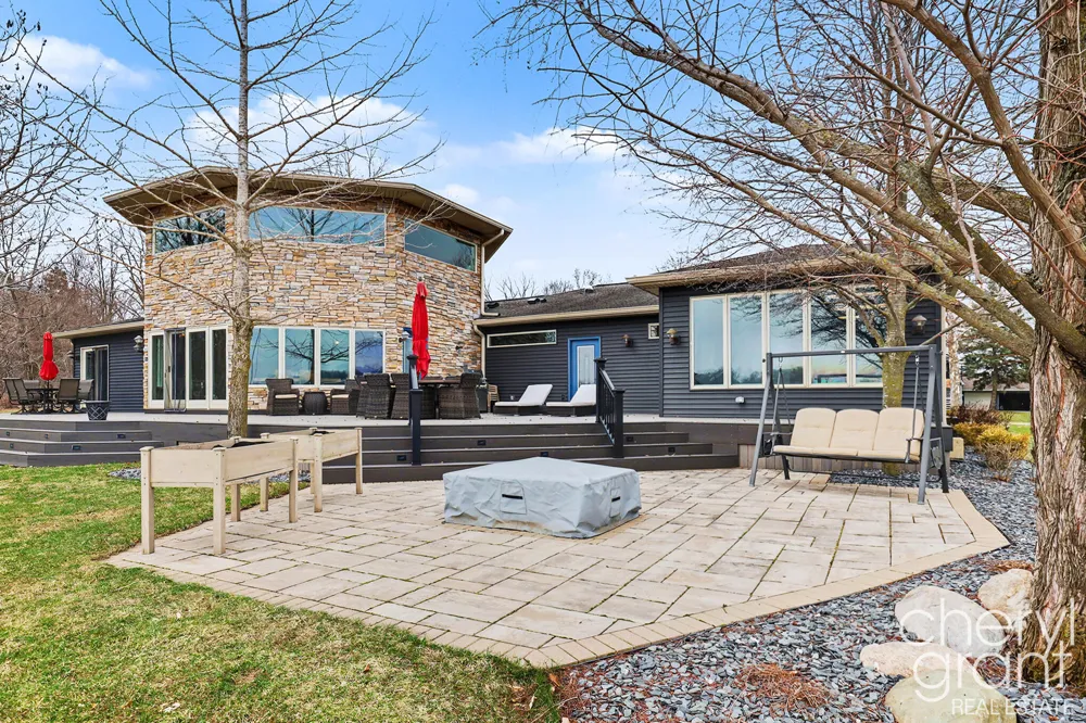 7022 Strawberry Lane Clarksville, MI 48815