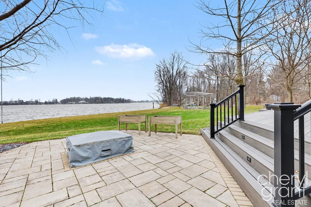 7022 Strawberry Lane Clarksville, MI 48815