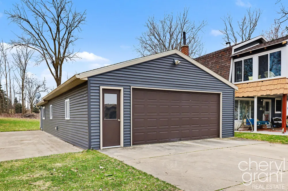 7022 Strawberry Lane Clarksville, MI 48815