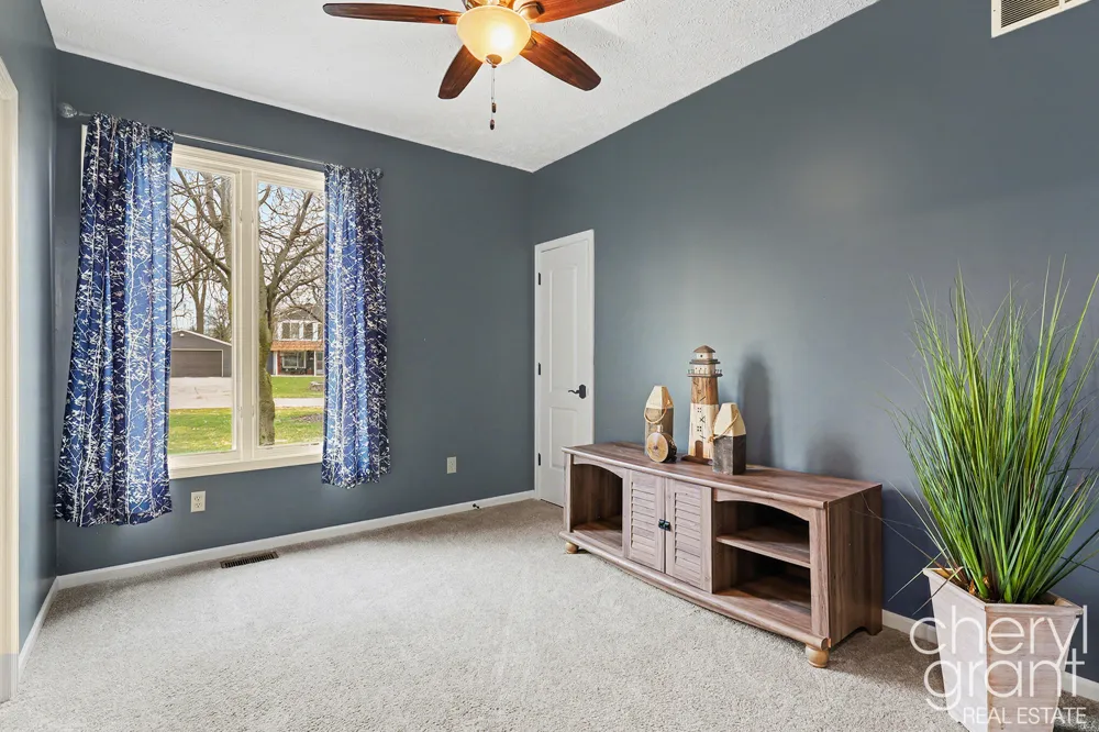 7022 Strawberry Lane Clarksville, MI 48815