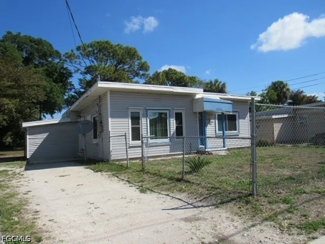 Canal Street Fort Myers, FL 33901