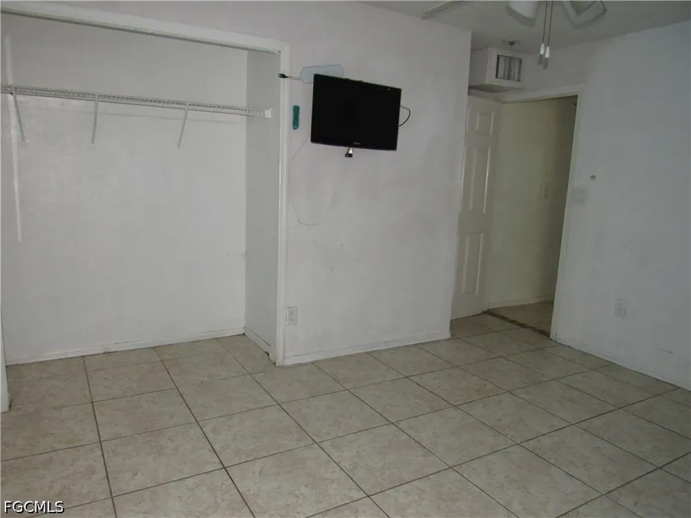 Canal Street Fort Myers, FL 33901
