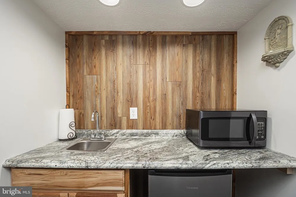 202 NORTH STREET Accident, MD 21520