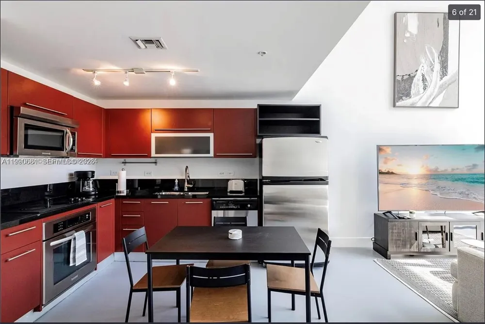 253 NE 2nd St #617 Miami, FL 33132