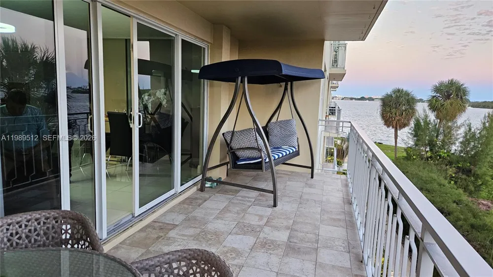 11111 Biscayne Blvd #3F Miami, FL 33181