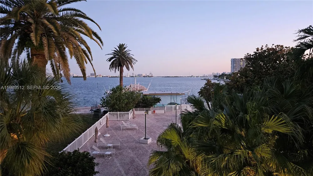 11111 Biscayne Blvd #3F Miami, FL 33181