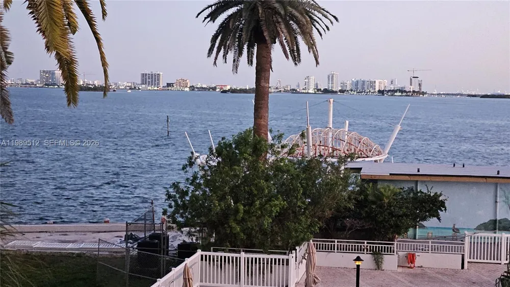 11111 Biscayne Blvd #3F Miami, FL 33181