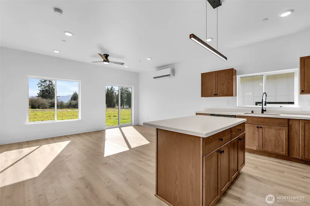 3 Anchor Way Loop #B Cathlamet, WA 98612