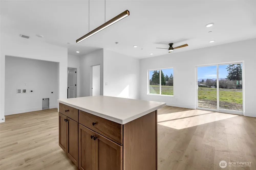 3 Anchor Way Loop #B Cathlamet, WA 98612