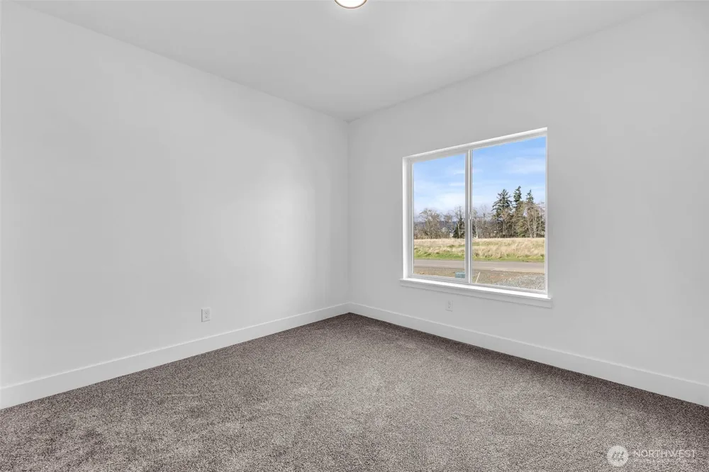 3 Anchor Way Loop #B Cathlamet, WA 98612