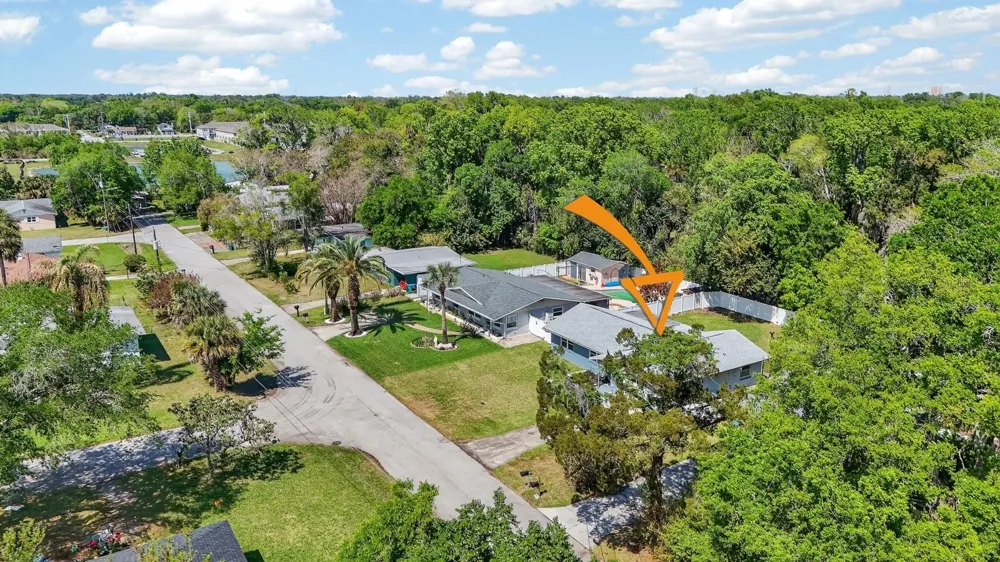 327 LONDON ROAD Daytona Beach, FL 32117