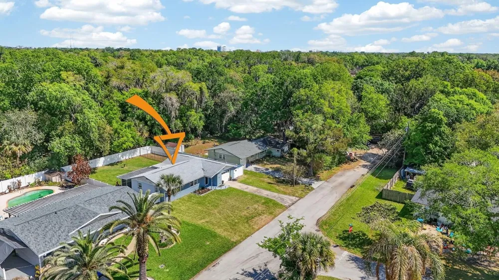327 LONDON ROAD Daytona Beach, FL 32117