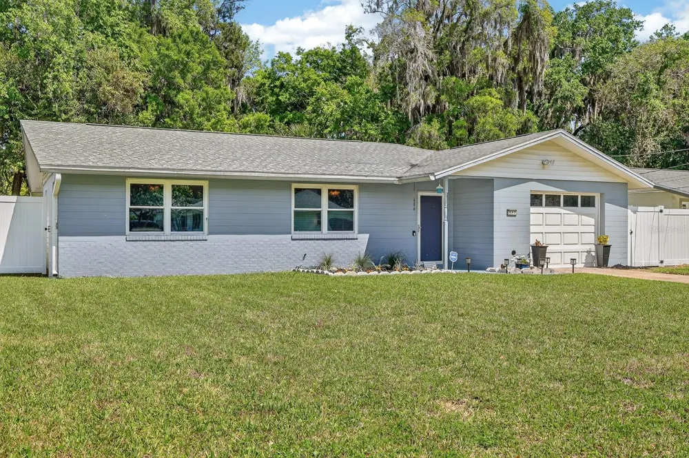 327 LONDON ROAD Daytona Beach, FL 32117