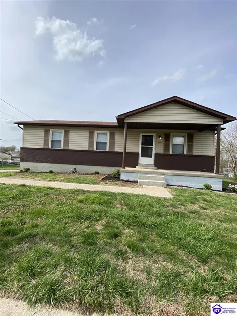 2634 Lake Road North