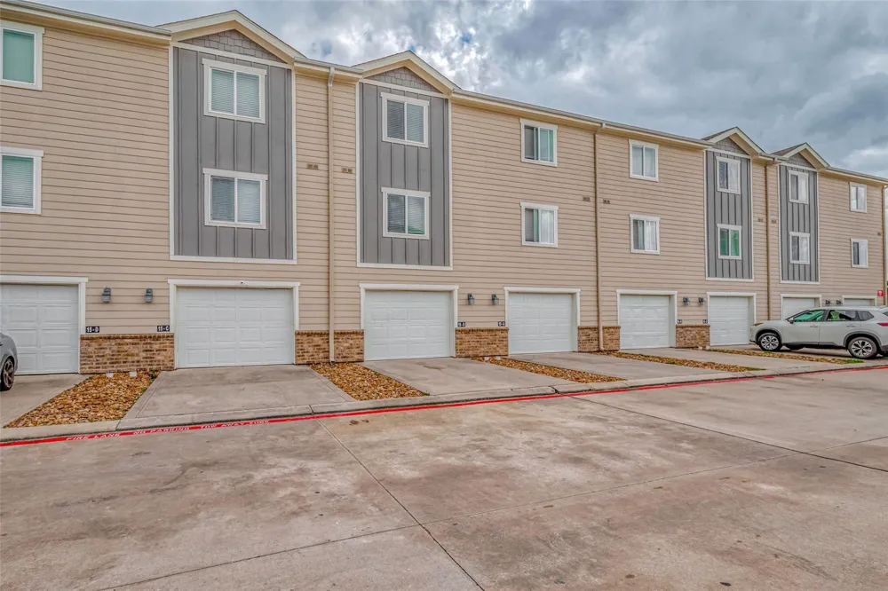 21155 Gosling Road #15 A-B Spring, TX 77388
