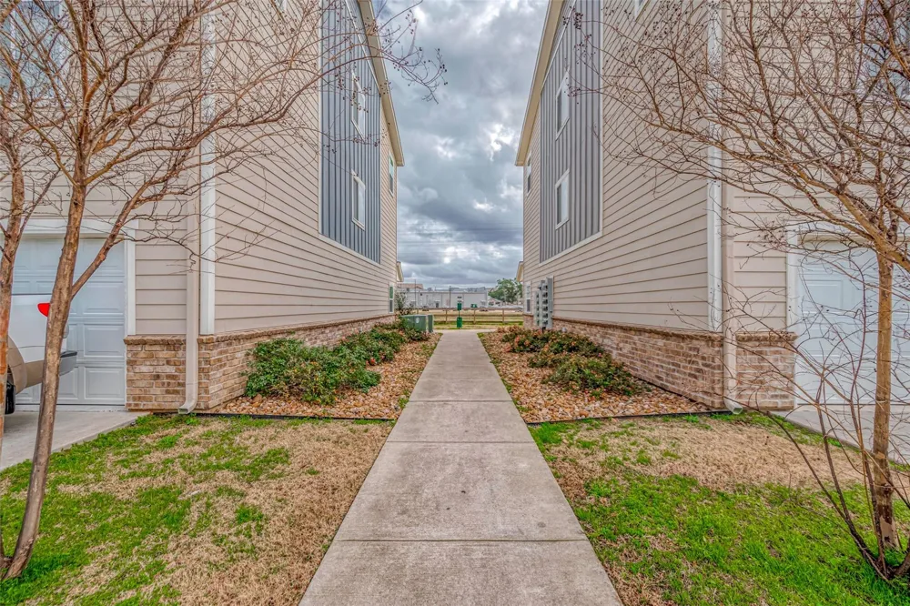 21155 Gosling Road #15 A-B Spring, TX 77388