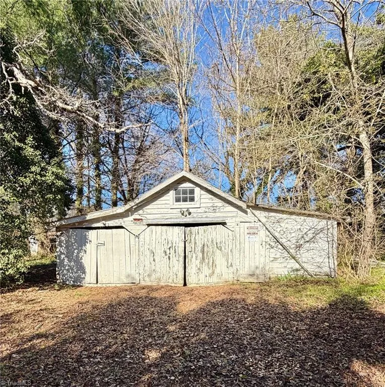 538 E Holly Grove Road Lexington, NC 27292