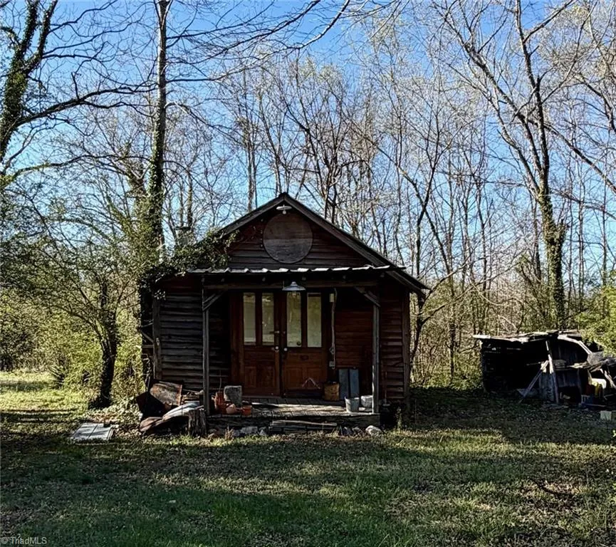 538 E Holly Grove Road Lexington, NC 27292