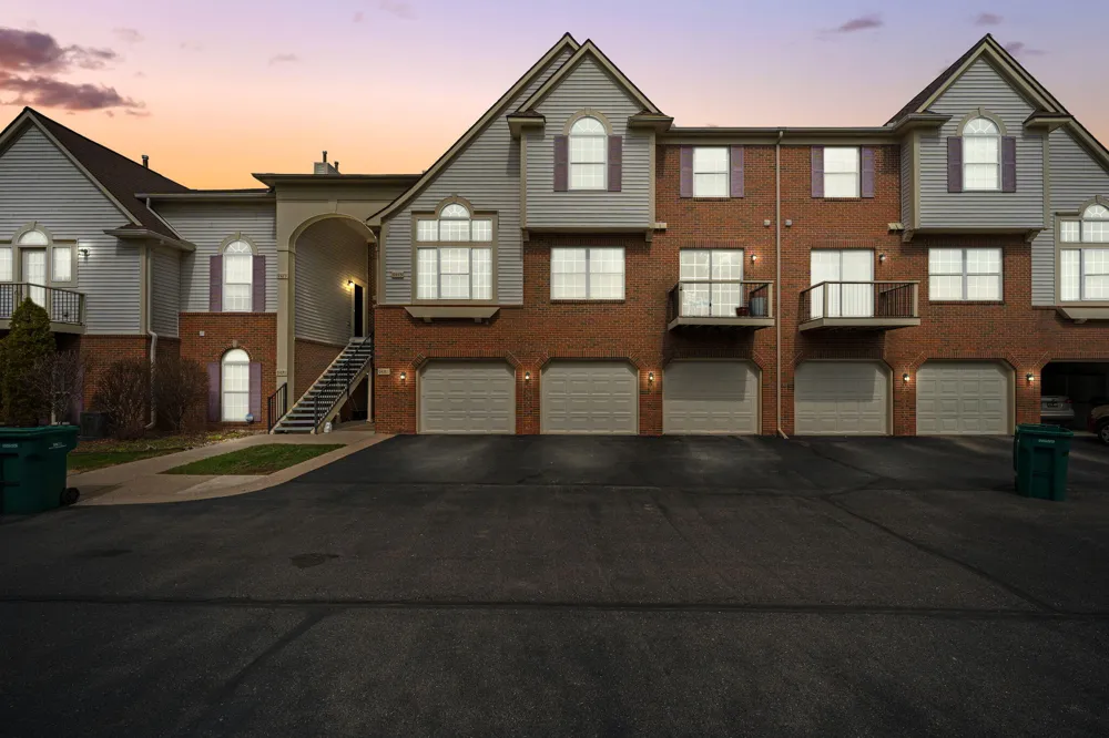 9475 Lakeside Drive Ypsilanti, MI 48197
