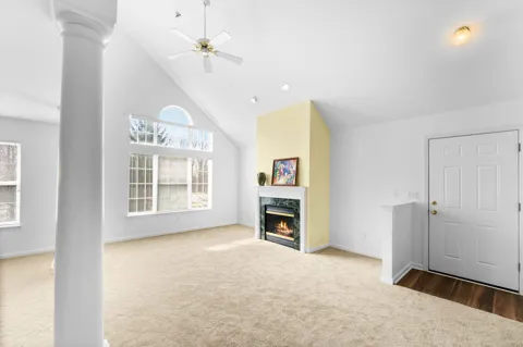 9475 Lakeside Drive