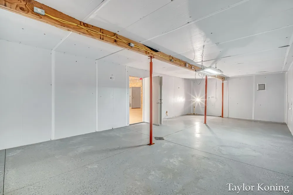 3111 128th Avenue Hart, MI 49420