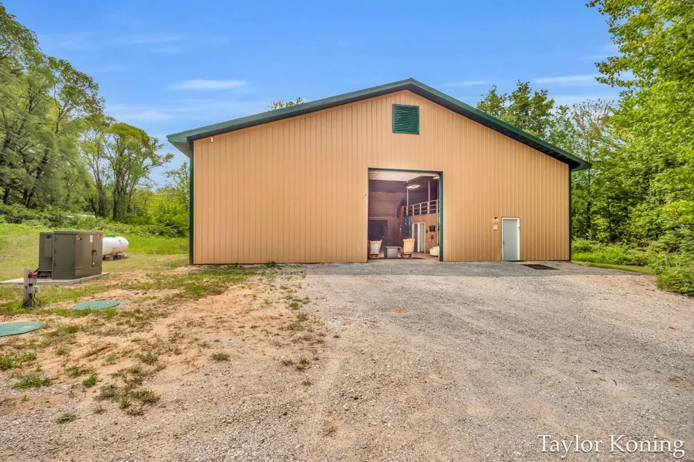 3111 128th Avenue Hart, MI 49420