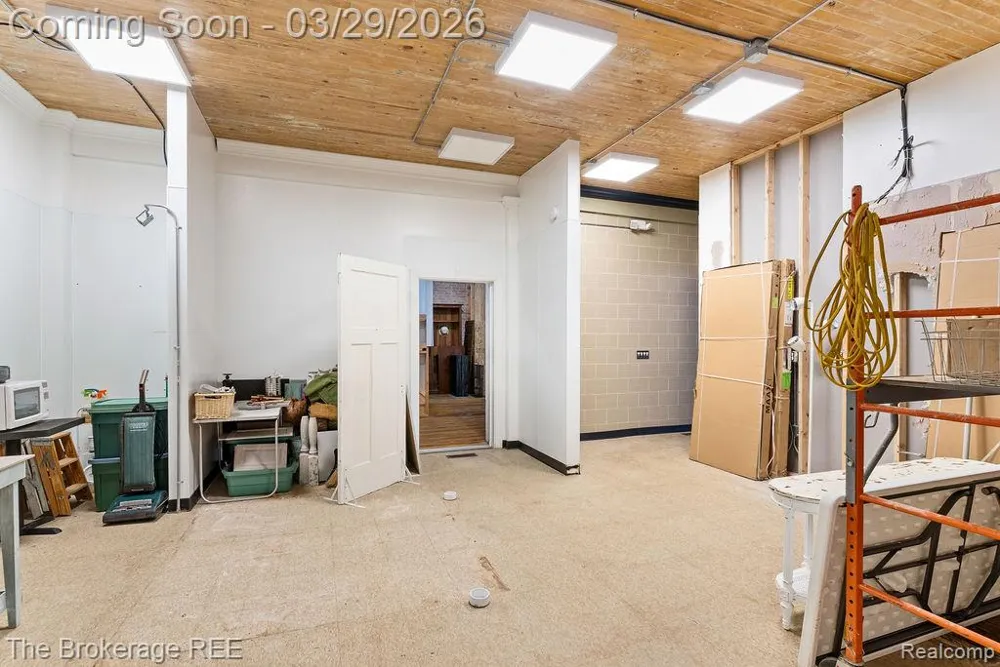 4654 WATER STREET Columbiaville Village, MI 48421