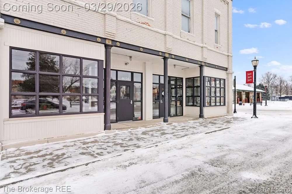 4654 WATER STREET Columbiaville Village, MI 48421