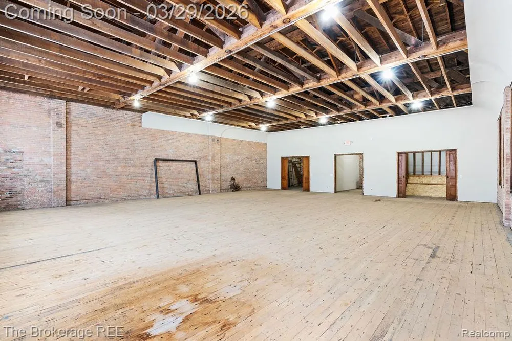 4654 WATER STREET Columbiaville Village, MI 48421