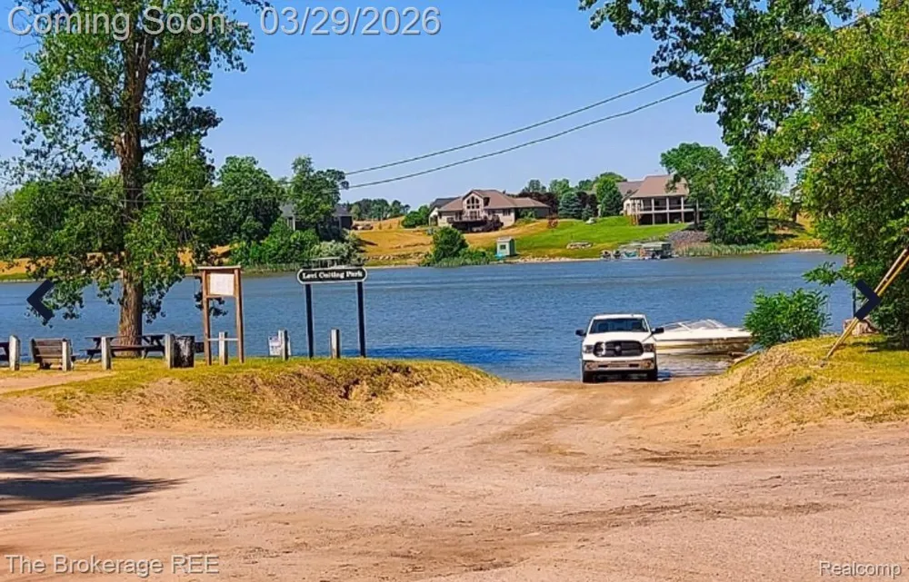 4654 WATER STREET Columbiaville Village, MI 48421