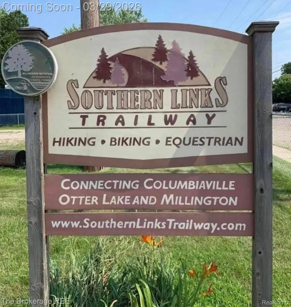 4654 WATER STREET Columbiaville Village, MI 48421