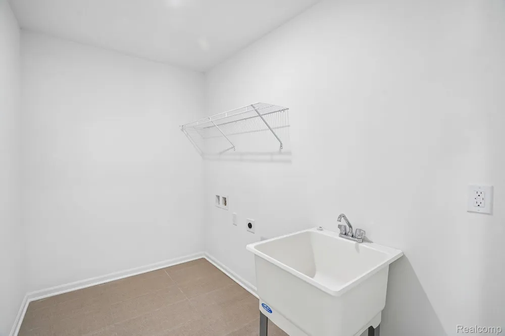 277 Lantana Drive Brighton City, MI 48116