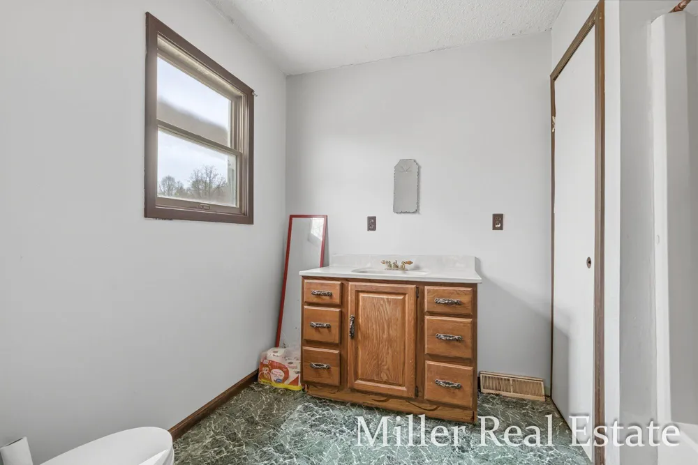 6130 Gurd Road Hope Township, MI 49058