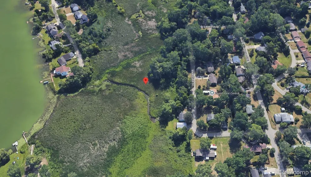 Steadfield Street Commerce Charter Township, MI 48382