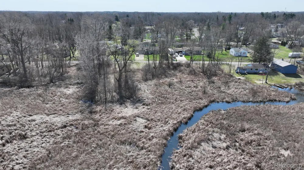 Steadfield Street Commerce Charter Township, MI 48382
