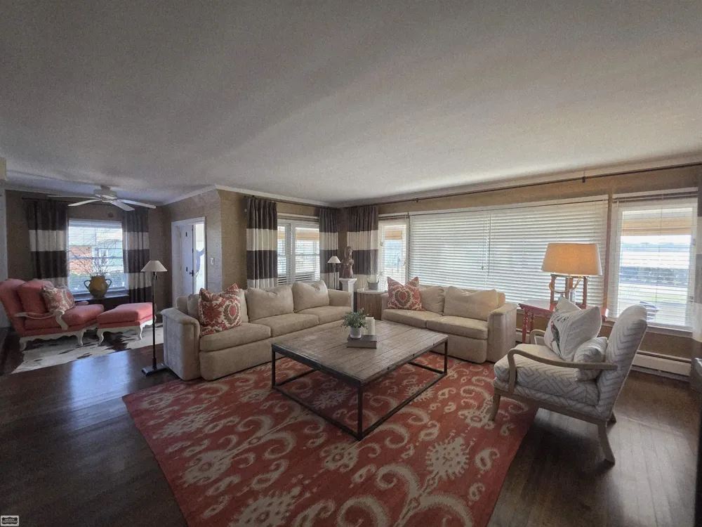 206 Edgewater Drive Algonac City, MI 48001