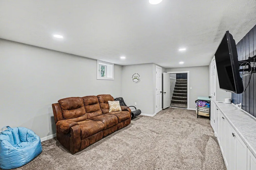 14051 17 Mile Road Colfax Township, MI 49342