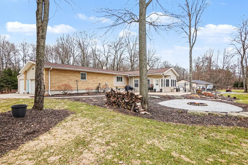 14051 17 Mile Road Colfax Township, MI 49342