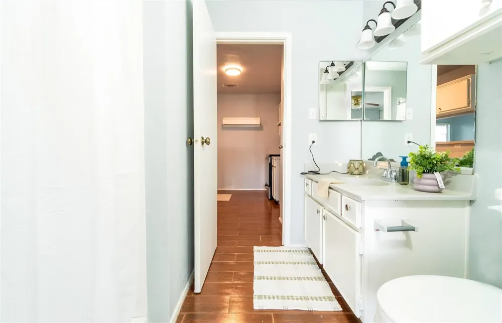 418 Garland Drive #206 Lake Jackson, TX 77566